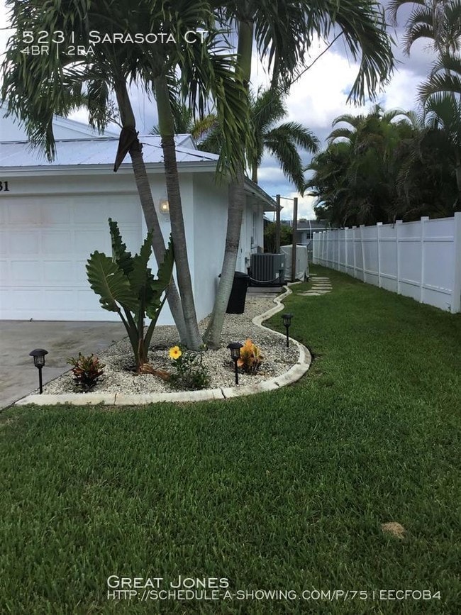Building Photo - 5231 Sarasota Ct
