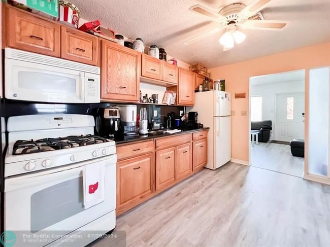 Foto del edificio - 5140 NE 3rd Ave