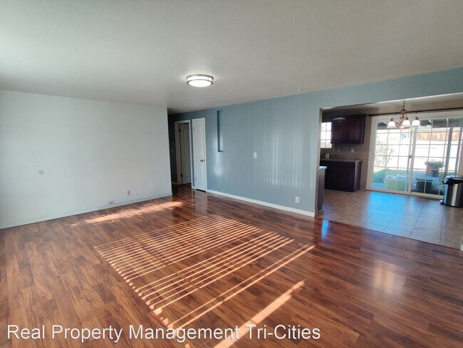 Foto del edificio - 4 br, 2 bath House - 907 W. Jan St