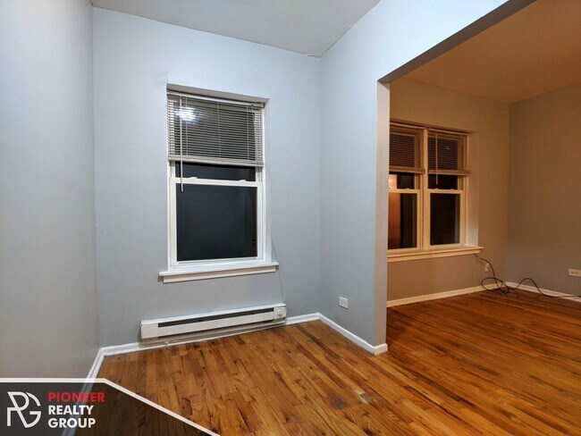 Building Photo - 4506 N Malden St