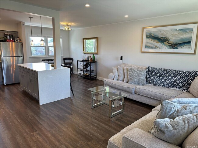 Building Photo - 57 Althouse Ave