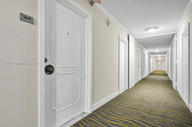 Building Photo - 5838 Collins Ave