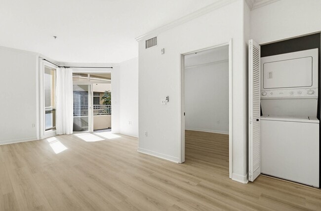 Building Photo - 1501 Front St