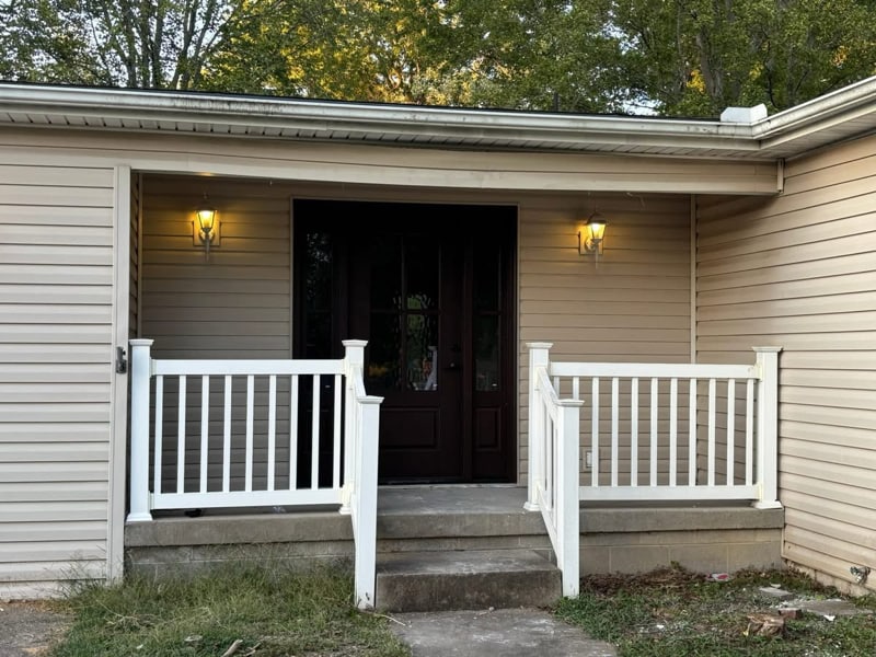 Building Photo - 304 Gateway Rd