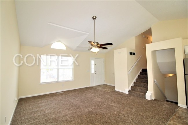 Foto del edificio - 127 Cherry Grove Dr