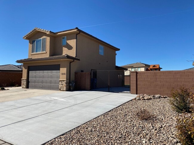 Building Photo - Gorgeous Home with HUGE backyard and play-set.
