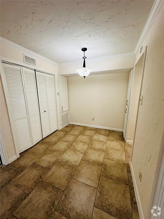 7200 Clarewood Dr
