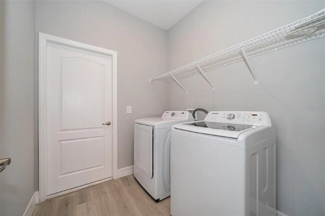 Building Photo - 5574 SW 128th Pl