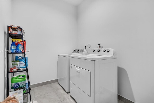 Foto del edificio - 4363 NW 81st Ave