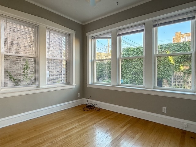 Building Photo - 6327 N Oakley Ave
