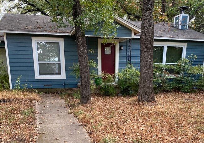 Building Photo - 1213 Lindsey Street