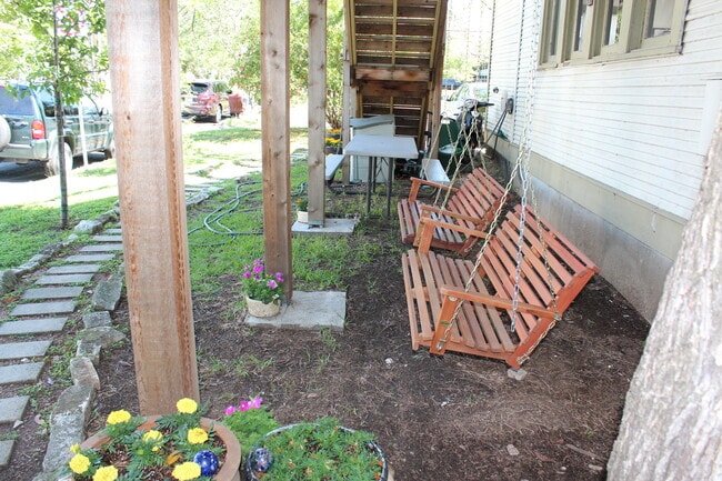 downstairs - 1822 W 35th St