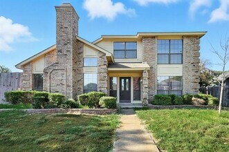 Building Photo - 990 Acorn Dr