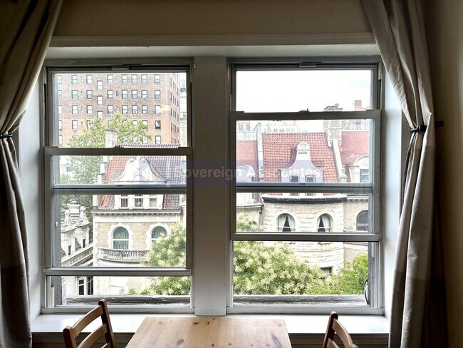 Building Photo - 318 West 107th Street