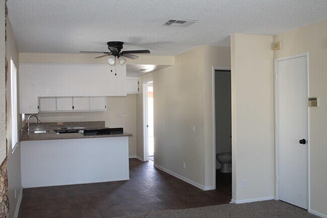 Building Photo - 437 E Ave Q7