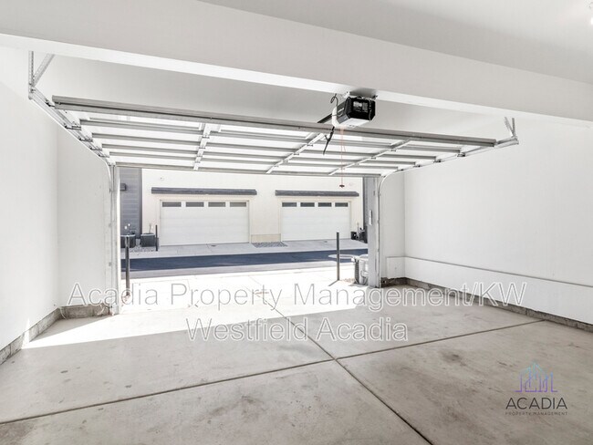Building Photo - 431 Wood Stream Rd