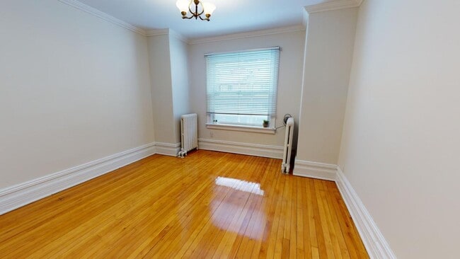 Interior Photo - 149 MacLaren