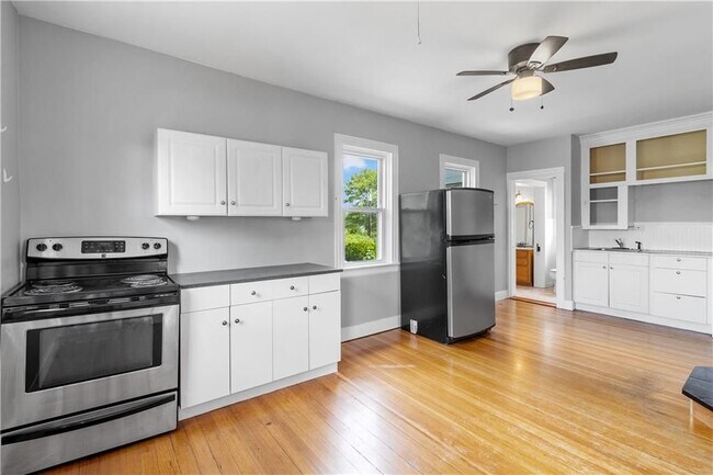 Foto del edificio - 291 Maple Ave