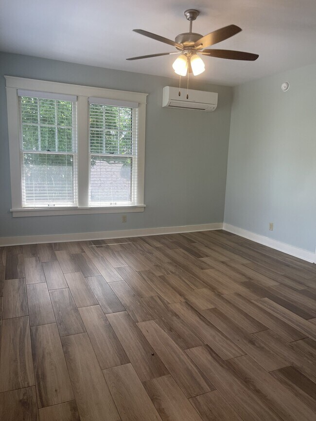 Foto del edificio - 515 E 8th St