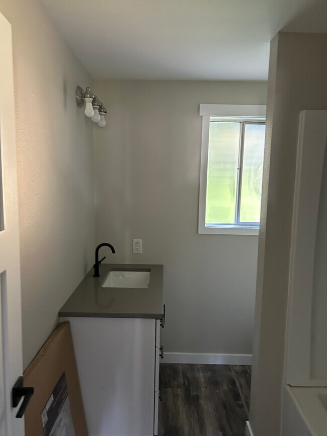 Foto del edificio - 1602 E Hazel Ave