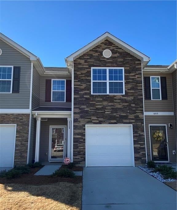 6009 Guildford Hill Ln, Charlotte, NC 28215 Townhome Rentals in