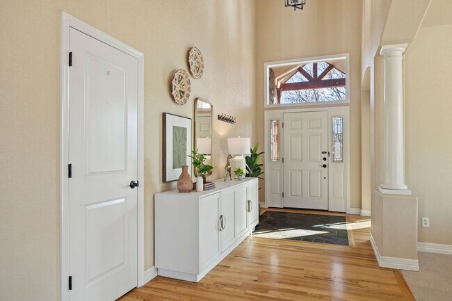 Foto del edificio - Luxury 5 Bedroom, 4 Bathroom in Fossil Lake