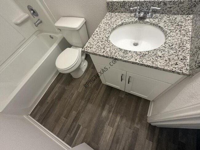 Foto del edificio - 15724 Del Norte Dr