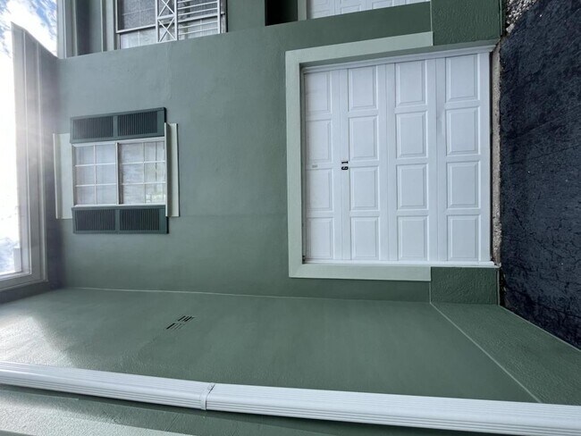 Foto del edificio - 9270 Lake Chase Island Way