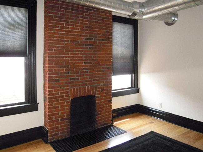 Photo - 2012 E Carson St Apartment