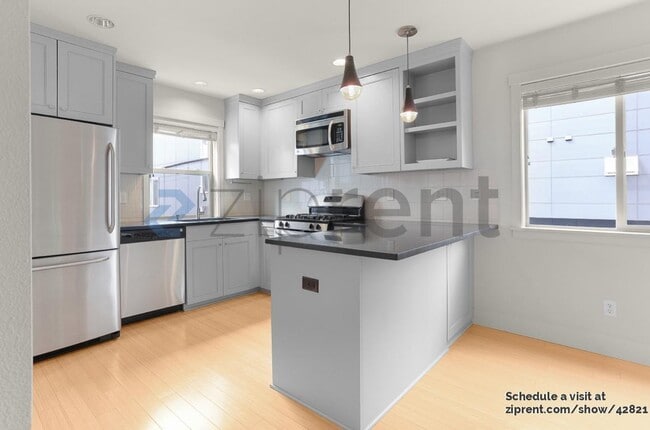Building Photo - 4108 37th Ave S