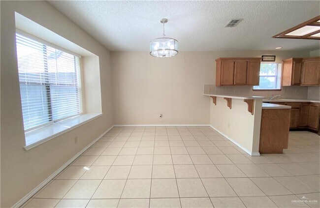 Foto del edificio - 7609 N 20th St