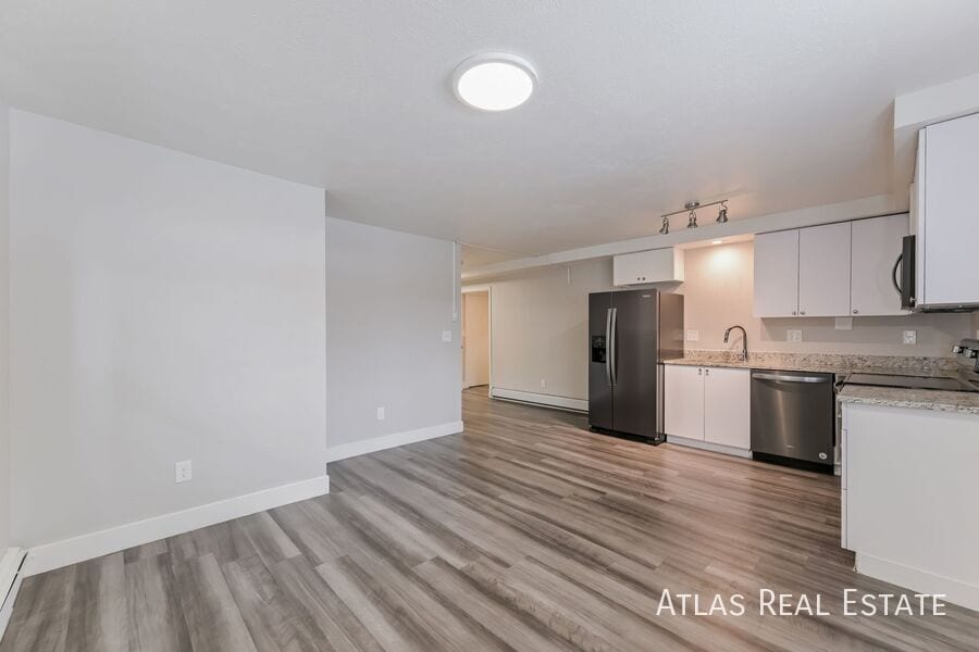 Photo - 3150 N Harlan Street-08