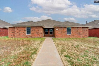 Building Photo - 608 N Bangor Ave Building Photo - 608 N Bangor Ave