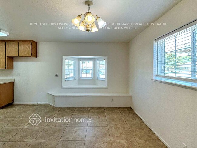 Foto del edificio - 1520 Gladstone Dr