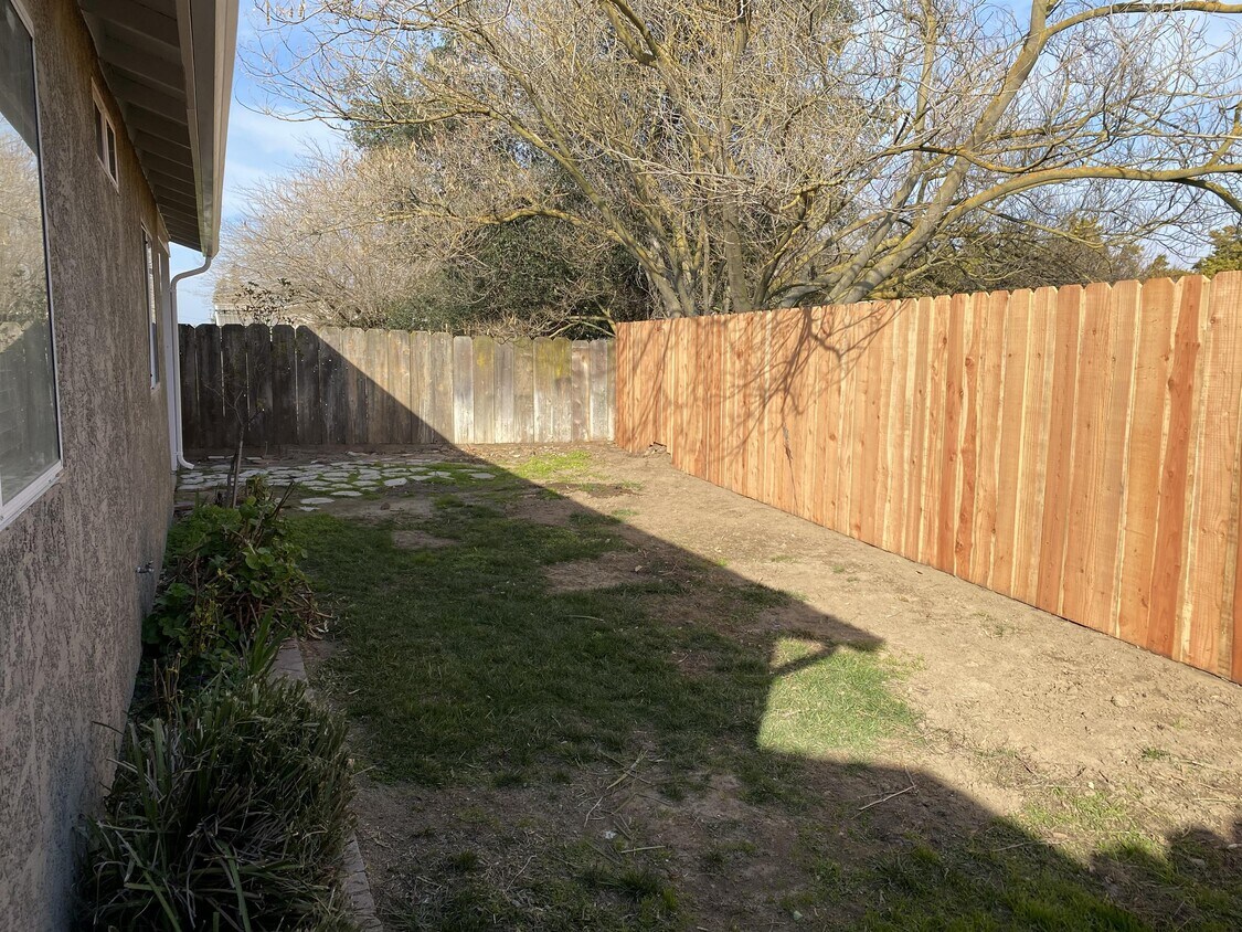 77 Lezlie Ct, Oakdale, CA 95361 House Rental in Oakdale, CA