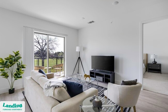 Building Photo - 650 E Sycamore St