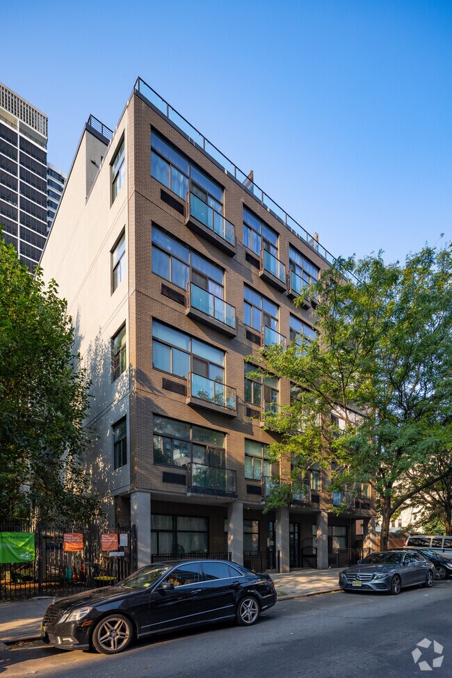 Foto del edificio - 230 East 124th Street