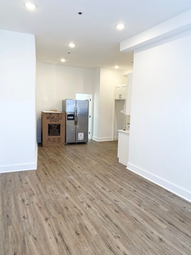 Primary Photo - 2425 Frankford Ave