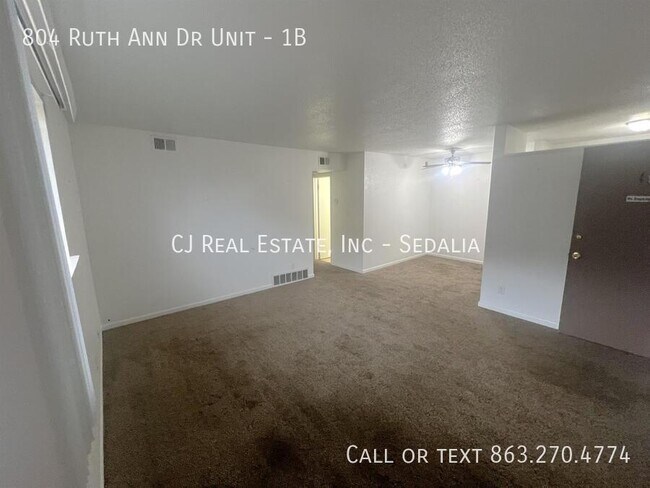 Building Photo - 804 Ruth Ann Dr