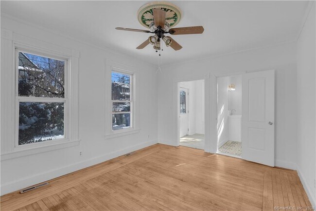 Foto del edificio - 313 Curtis St