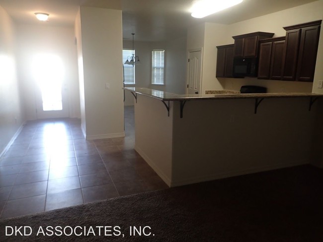 Building Photo - 3 br, 2 bath House - 11001 RAY MENA