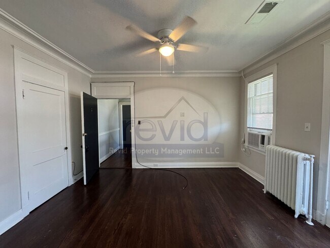 Foto del edificio - Beautiful 2 Bedroom 1 Bath in Midtown!