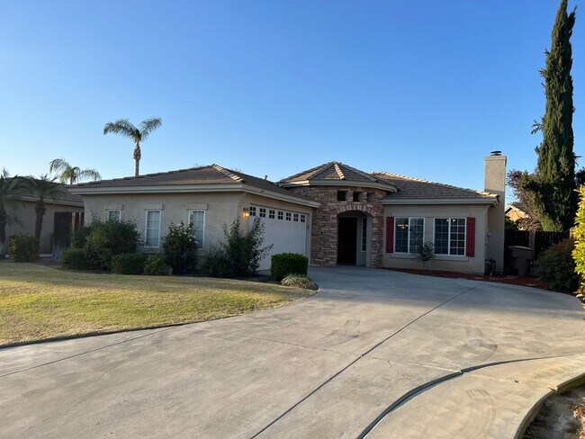 Building Photo - 9914 Paper Moon Way