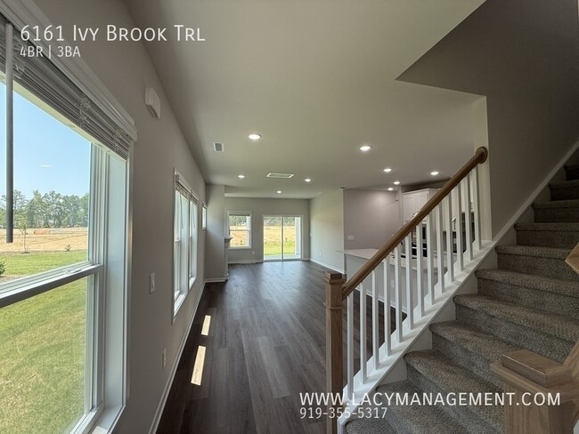 Building Photo - 6161 Ivy Brk Trl