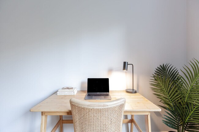 Building Photo - 417 E 83rd St