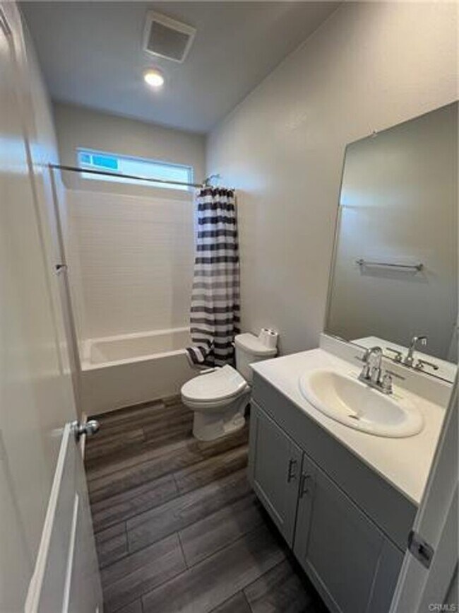 Foto del edificio - Beautiful 4-Bedroom + Loft Home in Audie M...