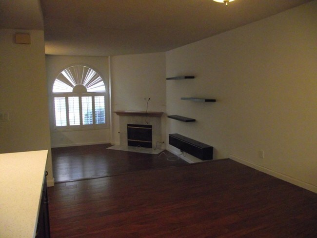 Building Photo - 15813 Jupiter Pl