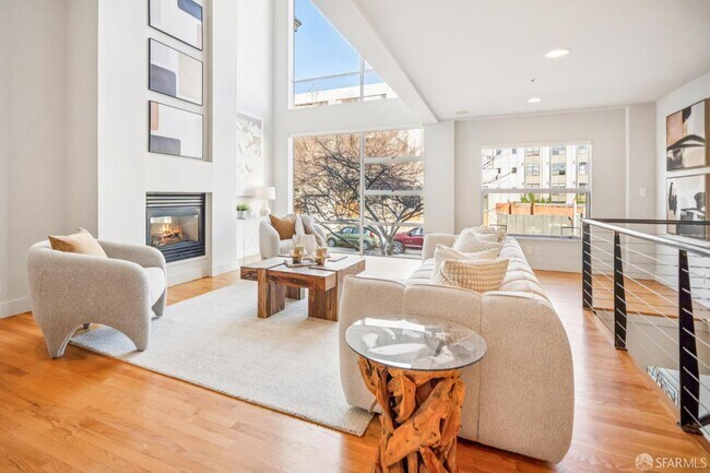 Foto del edificio - 142 Russ St