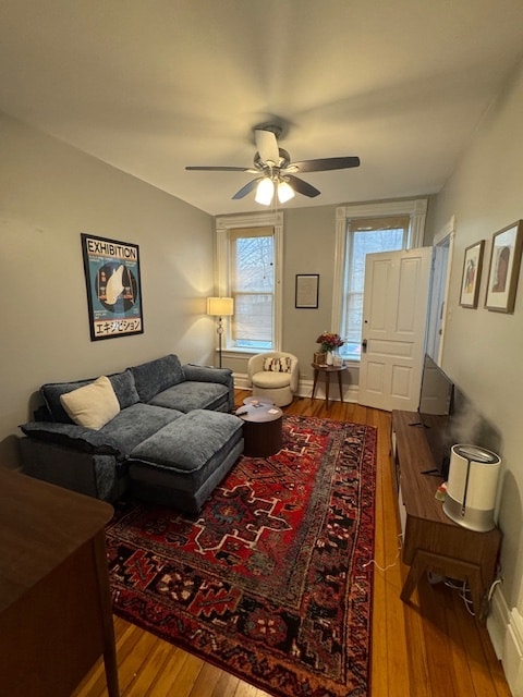 Building Photo - 2222 W Dickens Ave