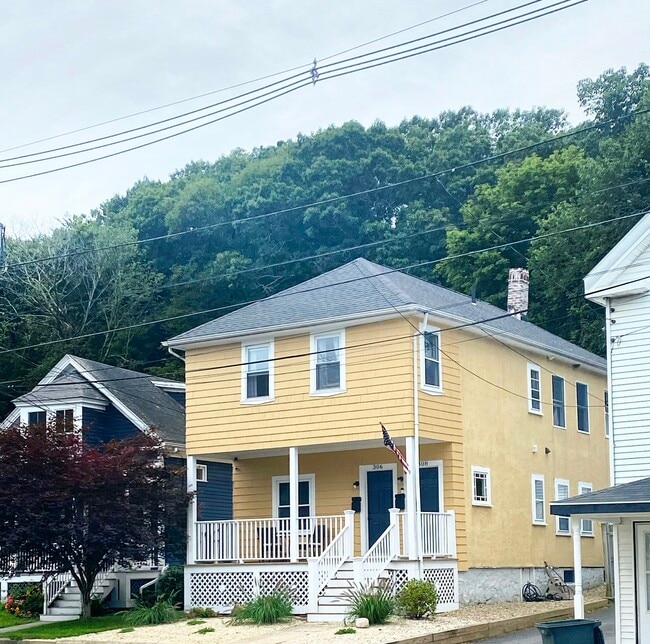 Building Photo - 308 Washington St